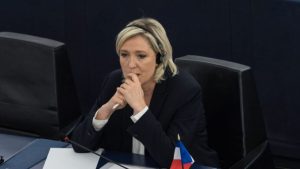 Присъдата на Льо Пен нейната "политическа смърт" ли е