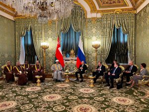В изолация ли е Русия или какво, питаме ЕС
