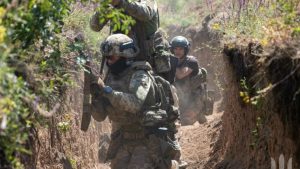 Пръв се разбунтува командир на батальон, после ще побягнат и генералите