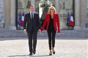 За политическата смърт на президента Макрон, обратното броене започна